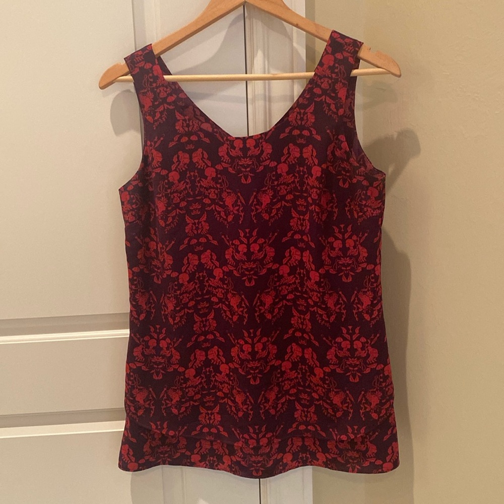 Cabi burgundy floral print sleeveless tunic top size small